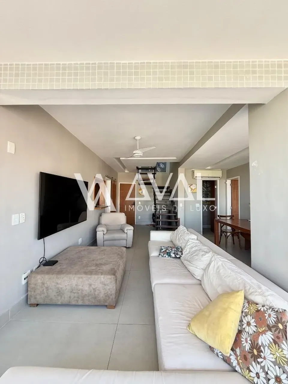 190 m² duplex penthouse with 3 suites and pool — photo 4