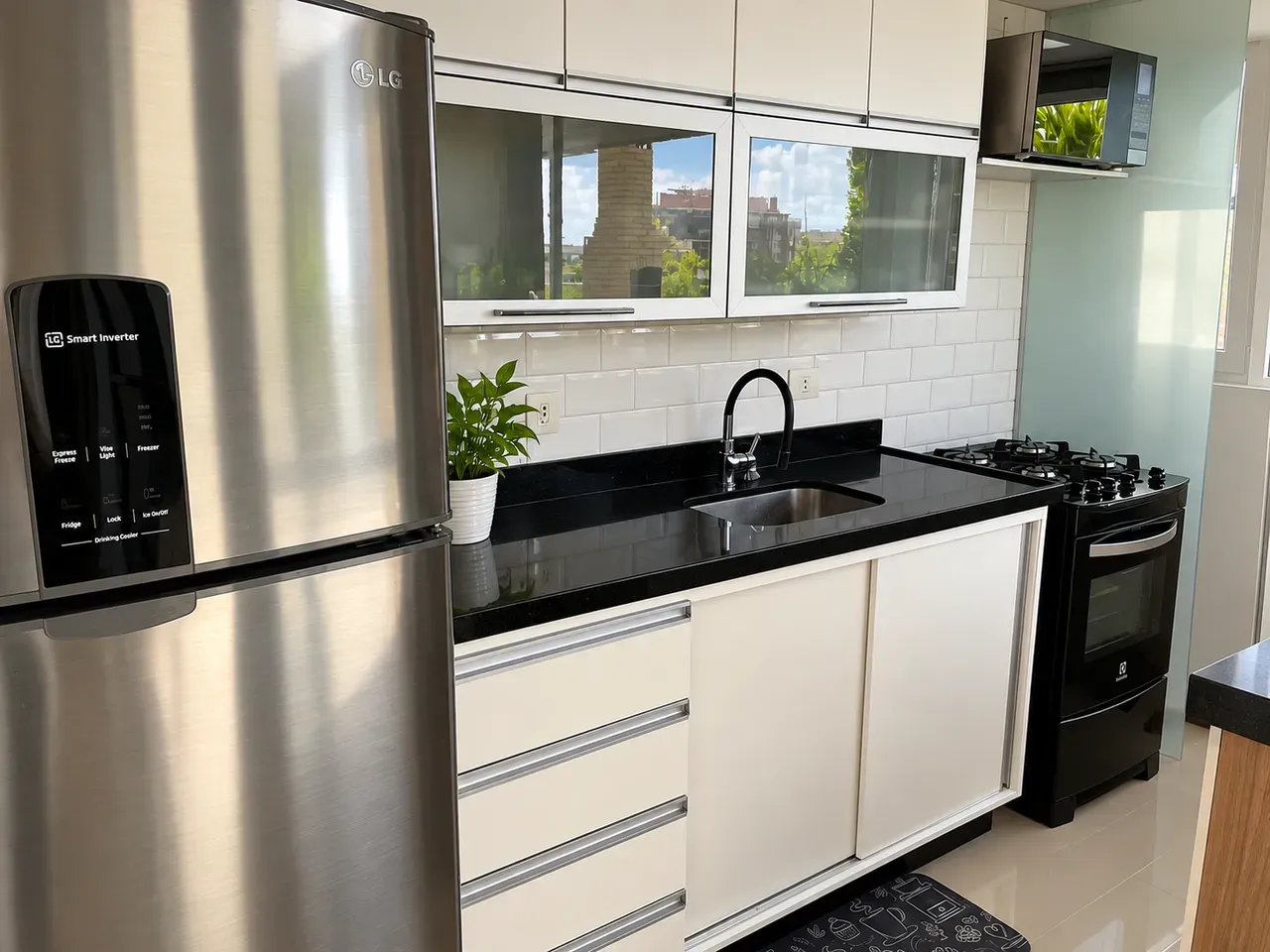 Furnished apartment, 138 m², with a grill on the balcony — photo 13