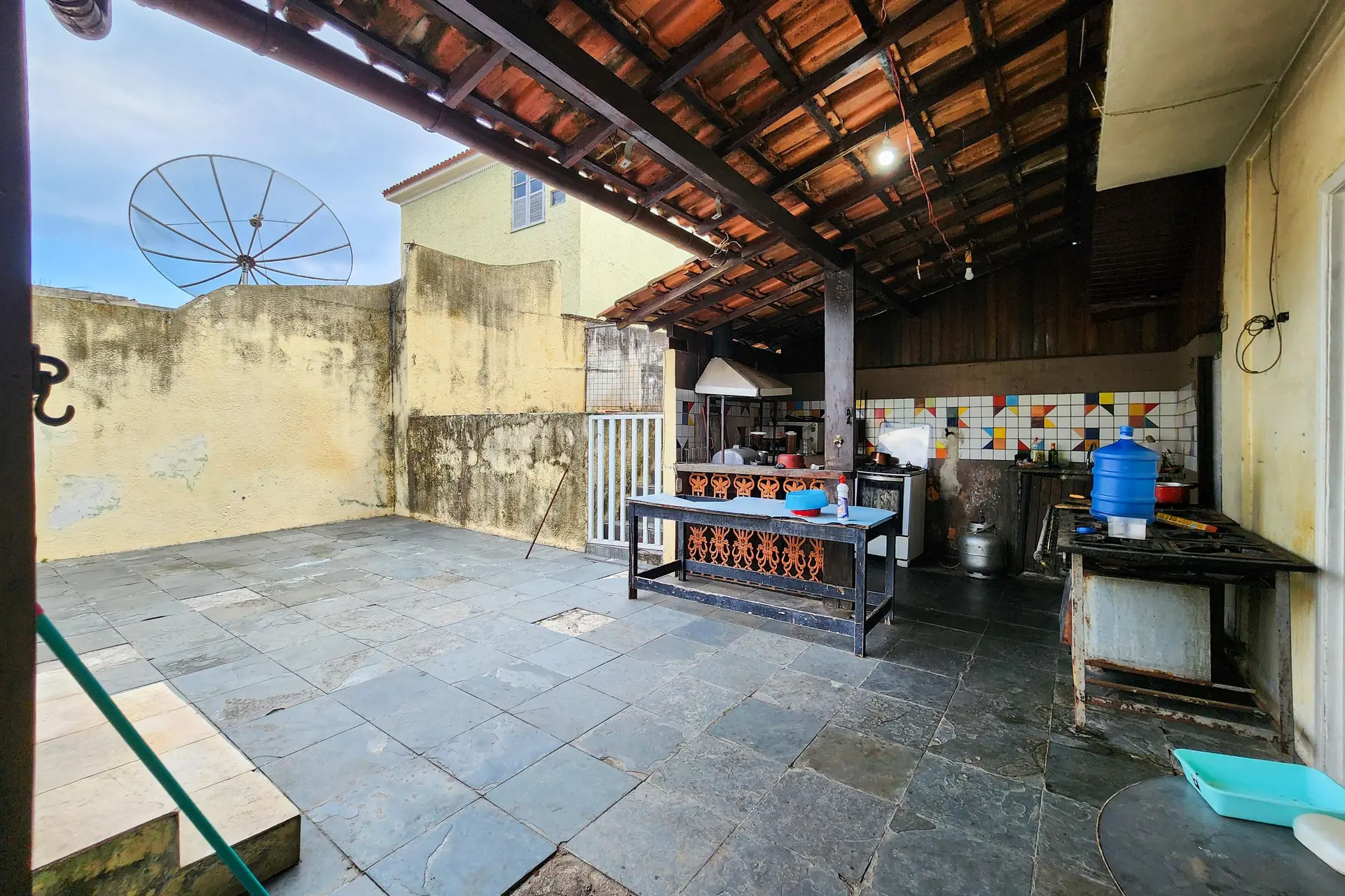 Furnished house with 3 bedrooms, 1 bathroom and parking — photo 32