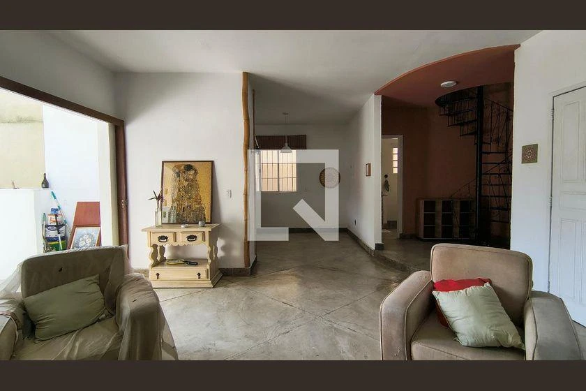 Furnished house, 270 m², with floor-to-ceiling windows — photo 28