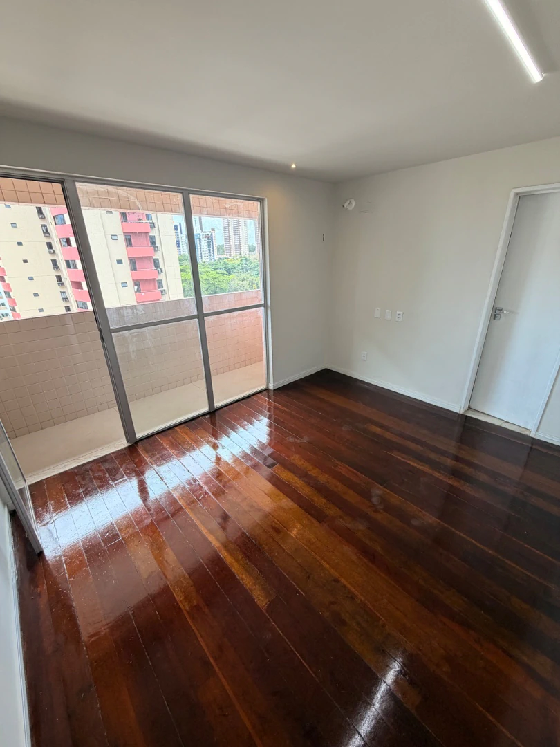 3-bedroom apartment with a washing machine — photo 6