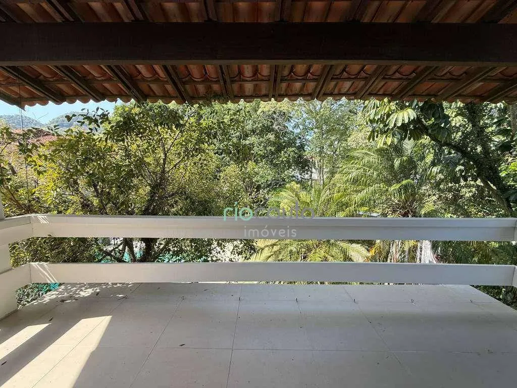 Casa com 5 quartos, 990 m² e 2 vagas, perto das janelas — photo 46