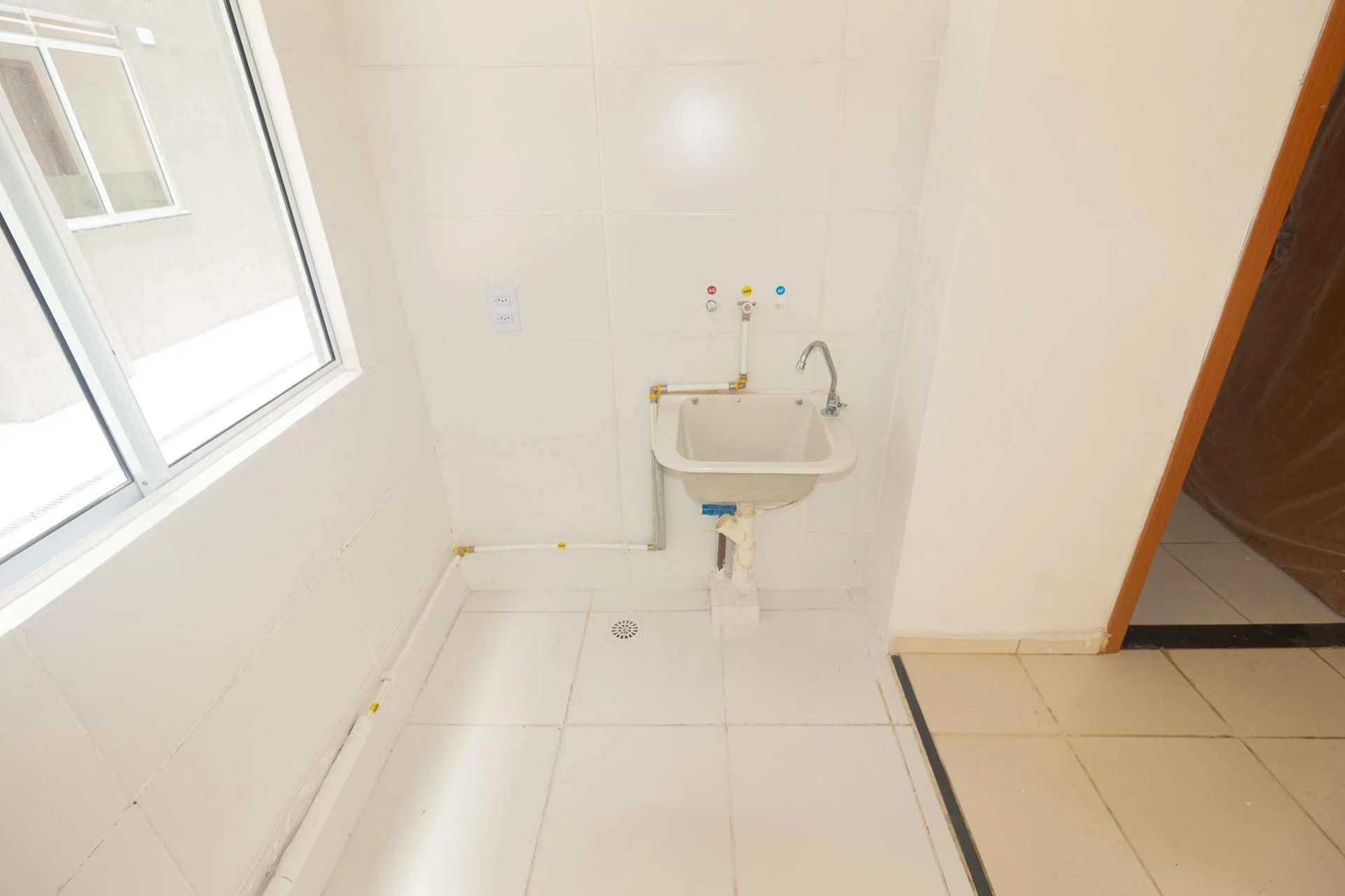 Furnished apartment, 48 m², with a grill on the balcony — photo 9