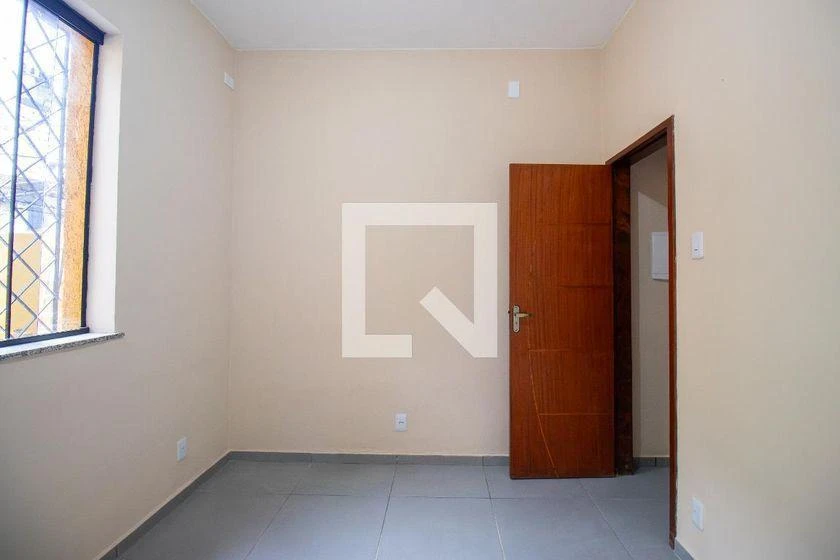 Balcony with a grill in a 2-bedroom house, 100 m² — photo 20