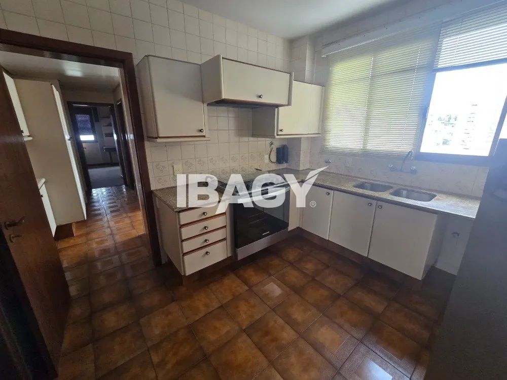 Furnished 512 m² apartment with a enclosed balcony — photo 5