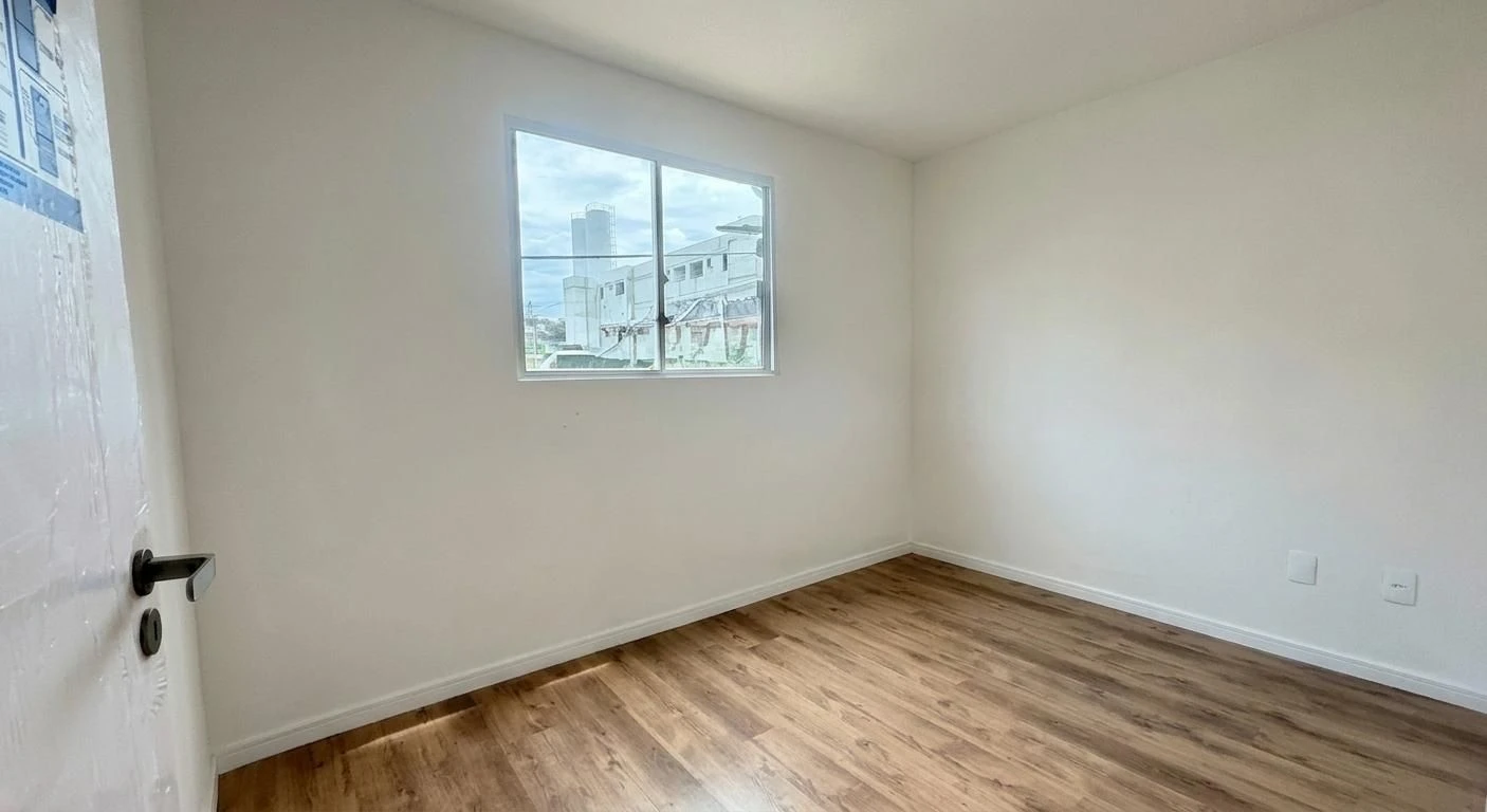 Apartment, 58 m², with wood or laminate floors — photo 6