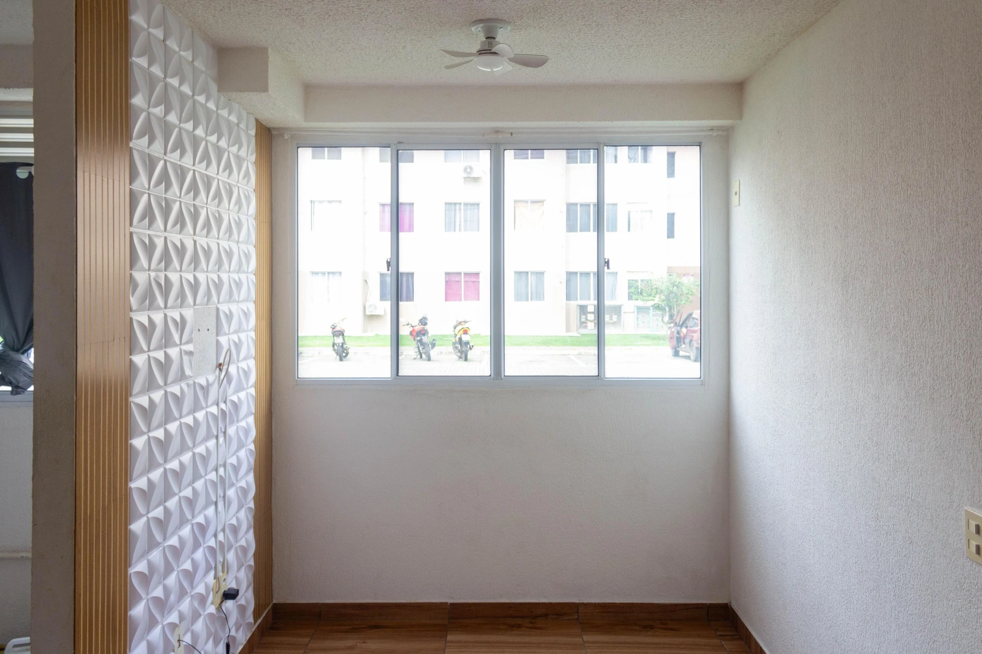 2-bedroom apartment in a building with a gym — photo 27