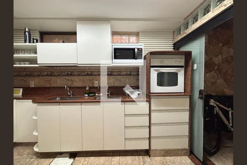 Apartamento mobiliado de 1 quarto com espaço de home office — photo 14
