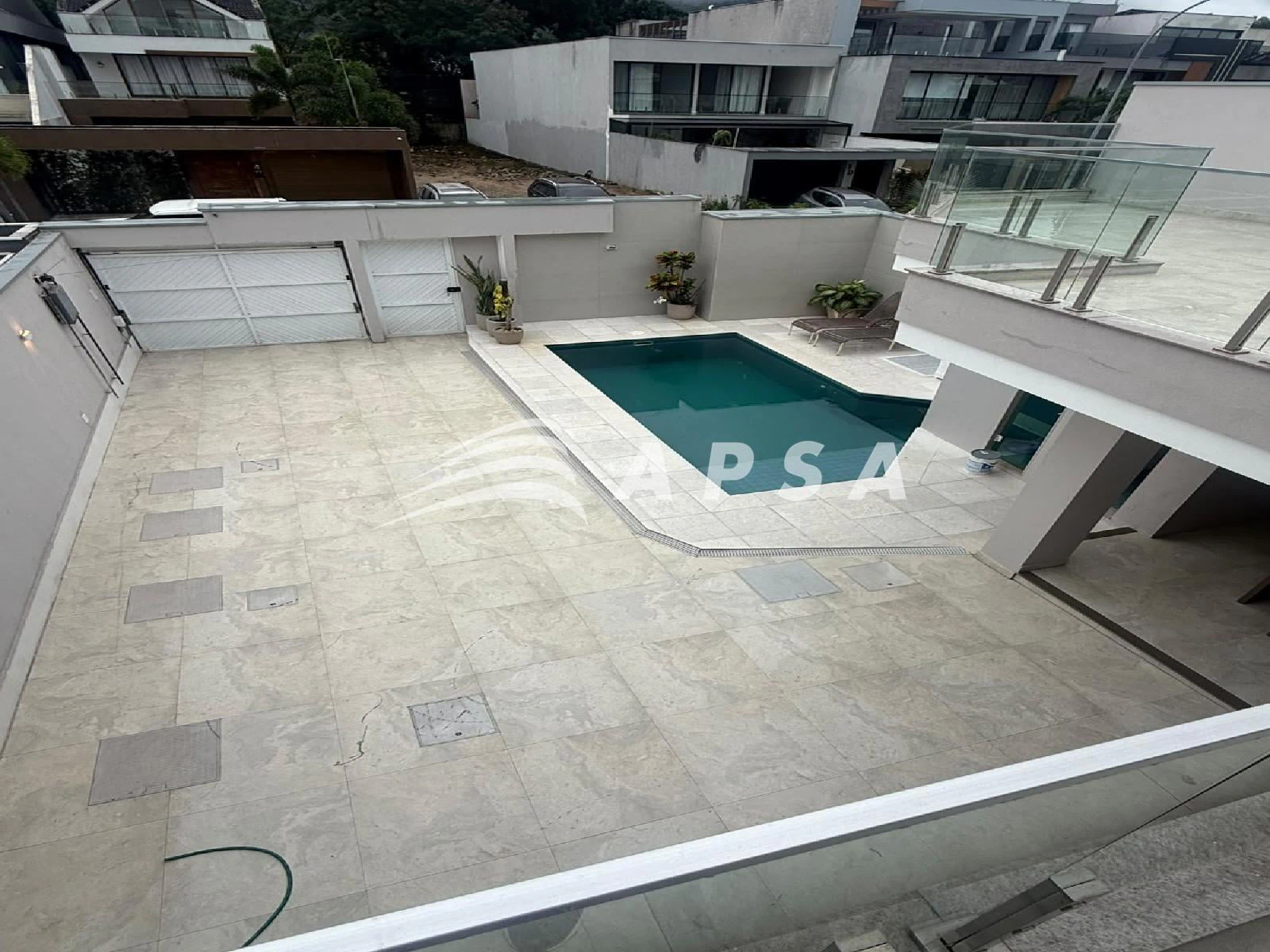 Furnished house, 340 m², with a walk-in closet — photo 26
