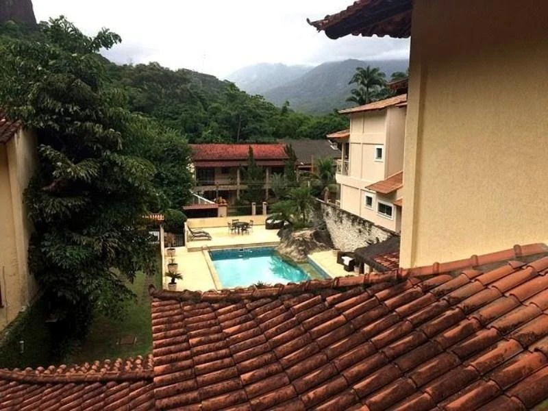 Furnished house 945 m² with 4 bedrooms and 5 bathrooms — photo 23