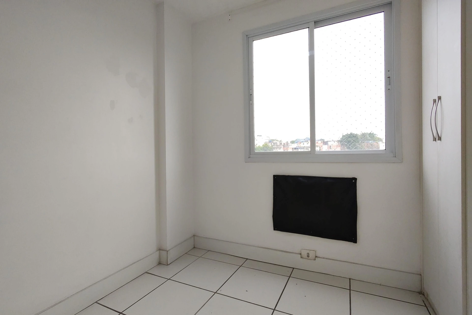 Furnished apartment with 3 bedrooms and 2 parking spots — photo 45