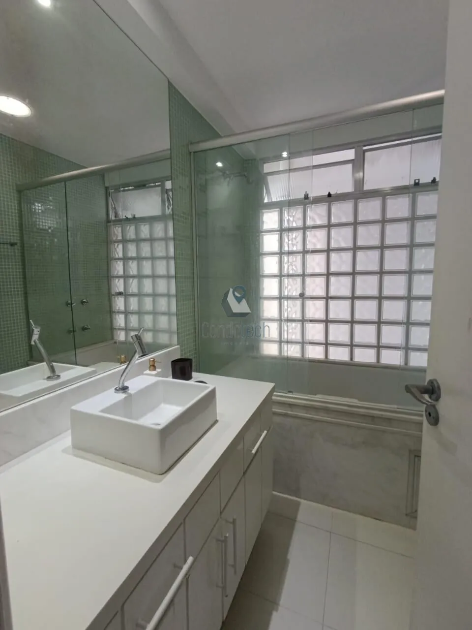 3-bedroom apartment with a separate gas kitchen — photo 9