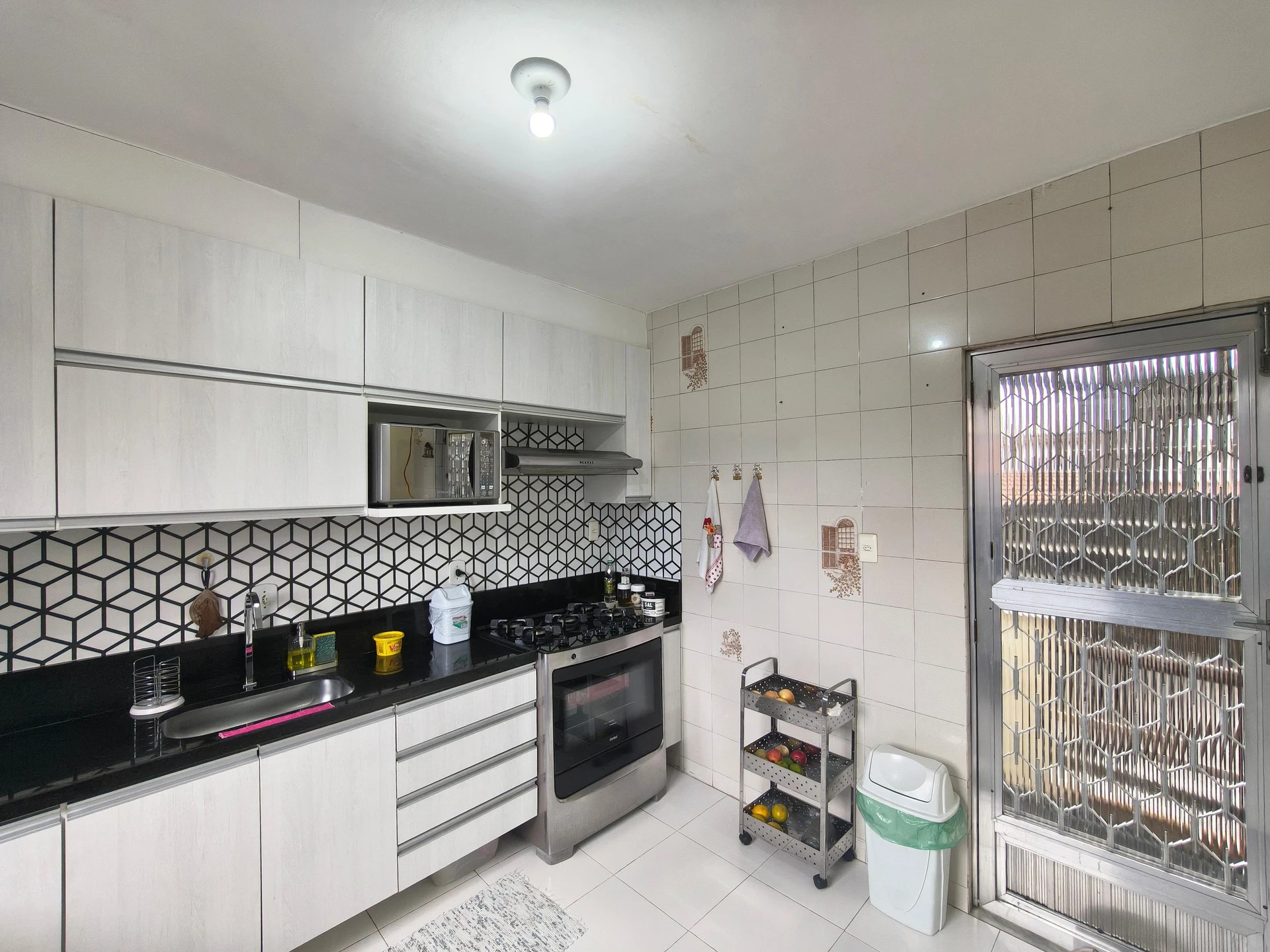 Furnished house with 2 bedrooms and a private garden — photo 6