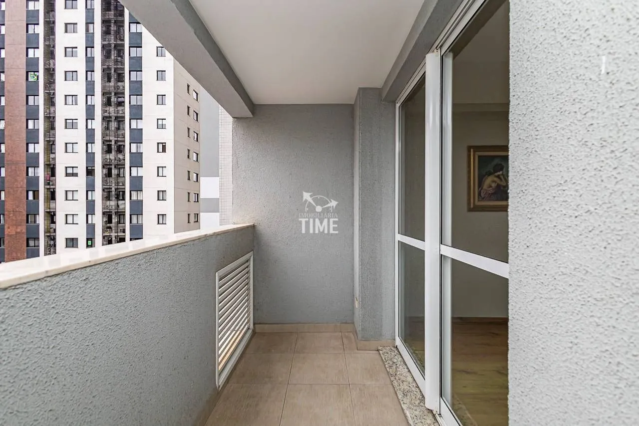 Деревянный пол или ламинат и 1 спальня: квартира 51 м² — photo 13