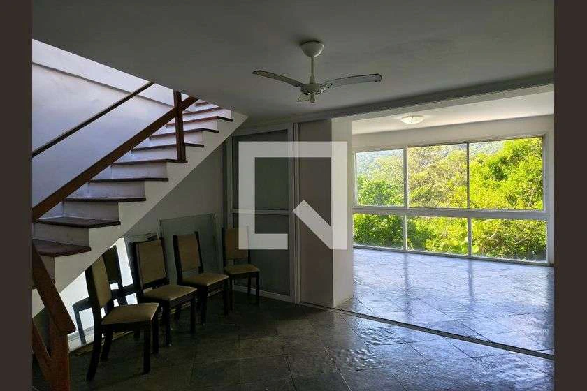 Condominium townhouse with 2 bedrooms and balcony — photo 23