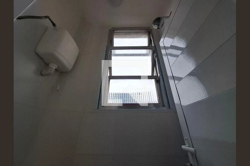 Wood or laminate floors in a 2-bedroom apartment, 68 m² — photo 17