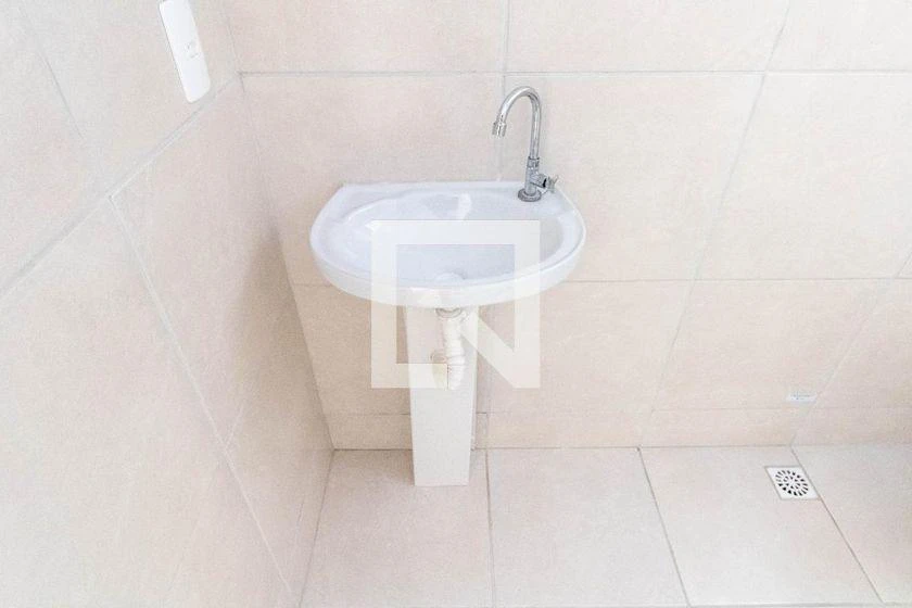 Apartamento sem mobília com 2 quartos e 47 m² — photo 19
