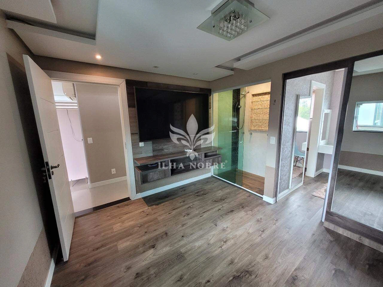 3-bedroom house with a grill on the balcony in Florianópolis — photo 13
