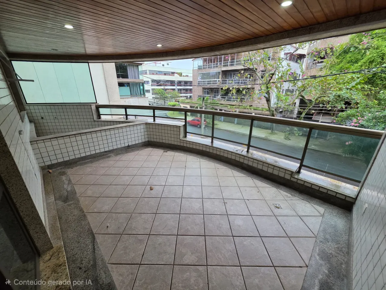 3-bedroom apartment with a bathtub — photo 27