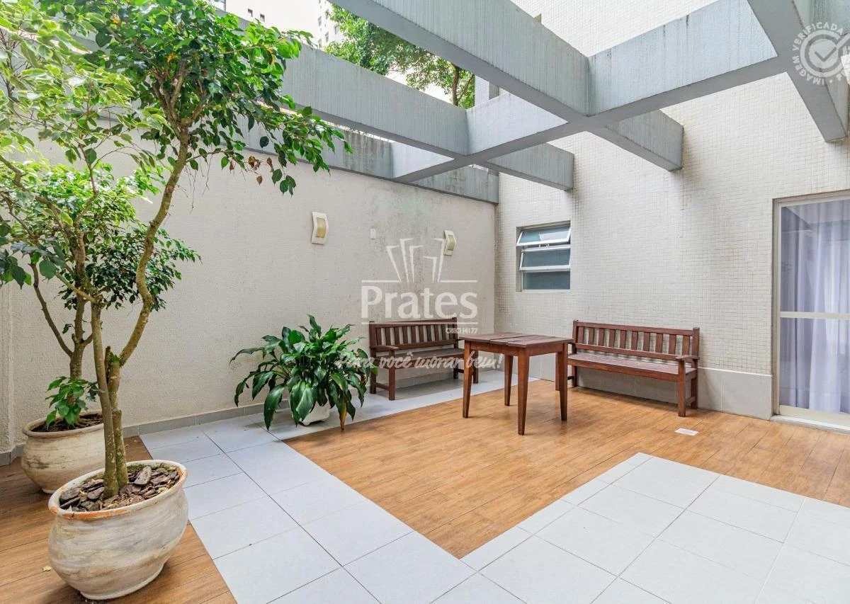 3-bedroom apartment with a glass-enclosed balcony — photo 25