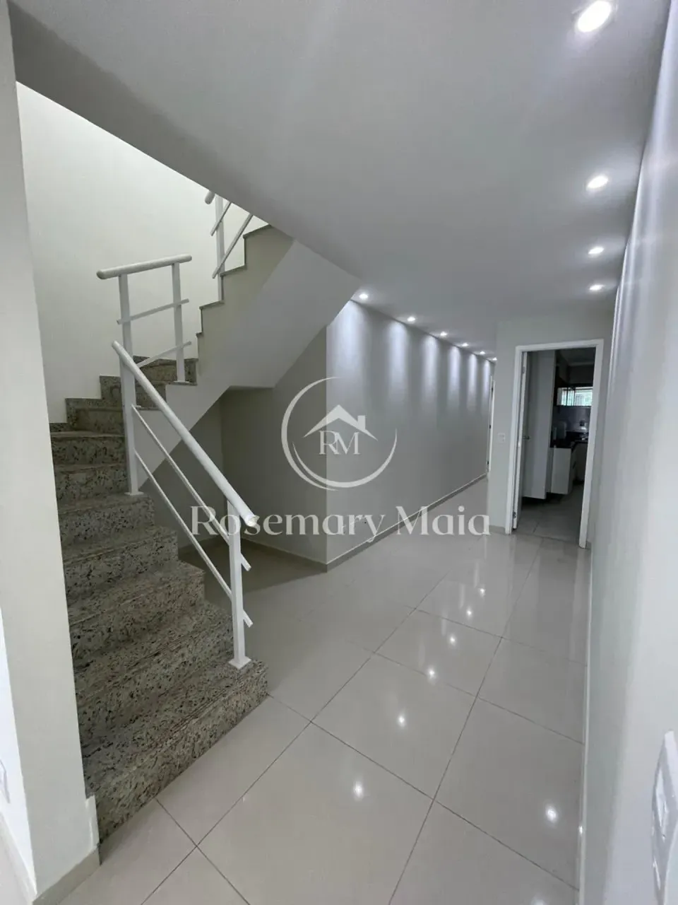 Apartamento mobiliado com 3 quartos, 5 banheiros e 3 vagas — photo 20