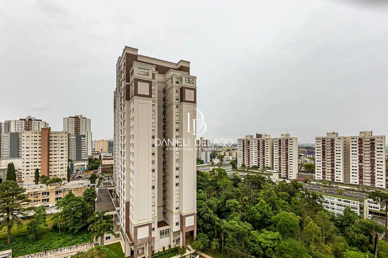 One-bedroom apartment with a park view in Curitiba — photo 28