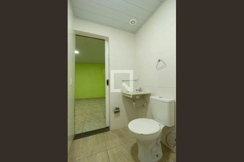 200 m² house with a private BBQ and a private pool — photo 63