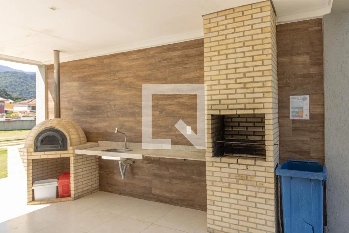 Apartamento mobiliado com 2 quartos e 1 banheiro — photo 34