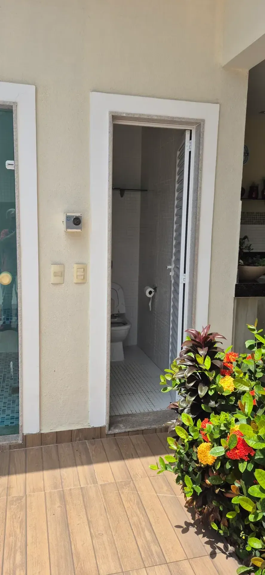 Furnished triplex house with 5 bedrooms and 300 m² — photo 8