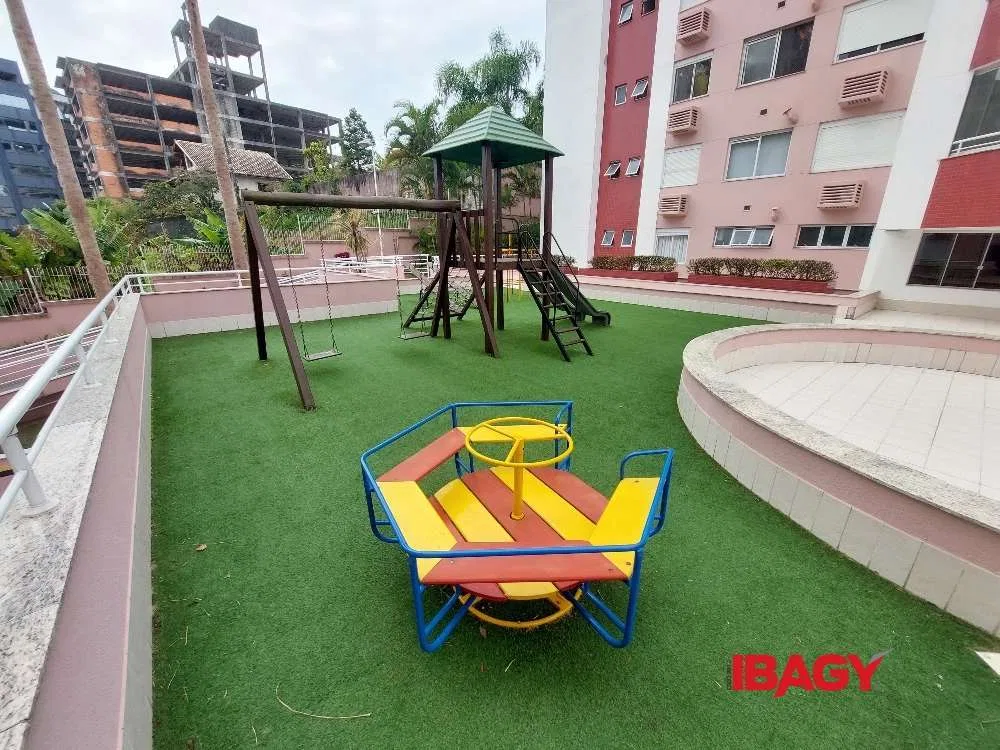 90 m² apartment with 2 bedrooms and 1 parking space — photo 31