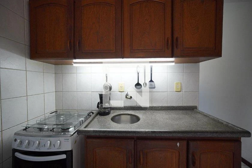 Furnished 2-bedroom apartment with an open gas kitchen — photo 7