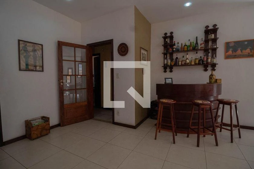 Casa de 450 m² con 6 dormitorios y 4 baños — photo 21