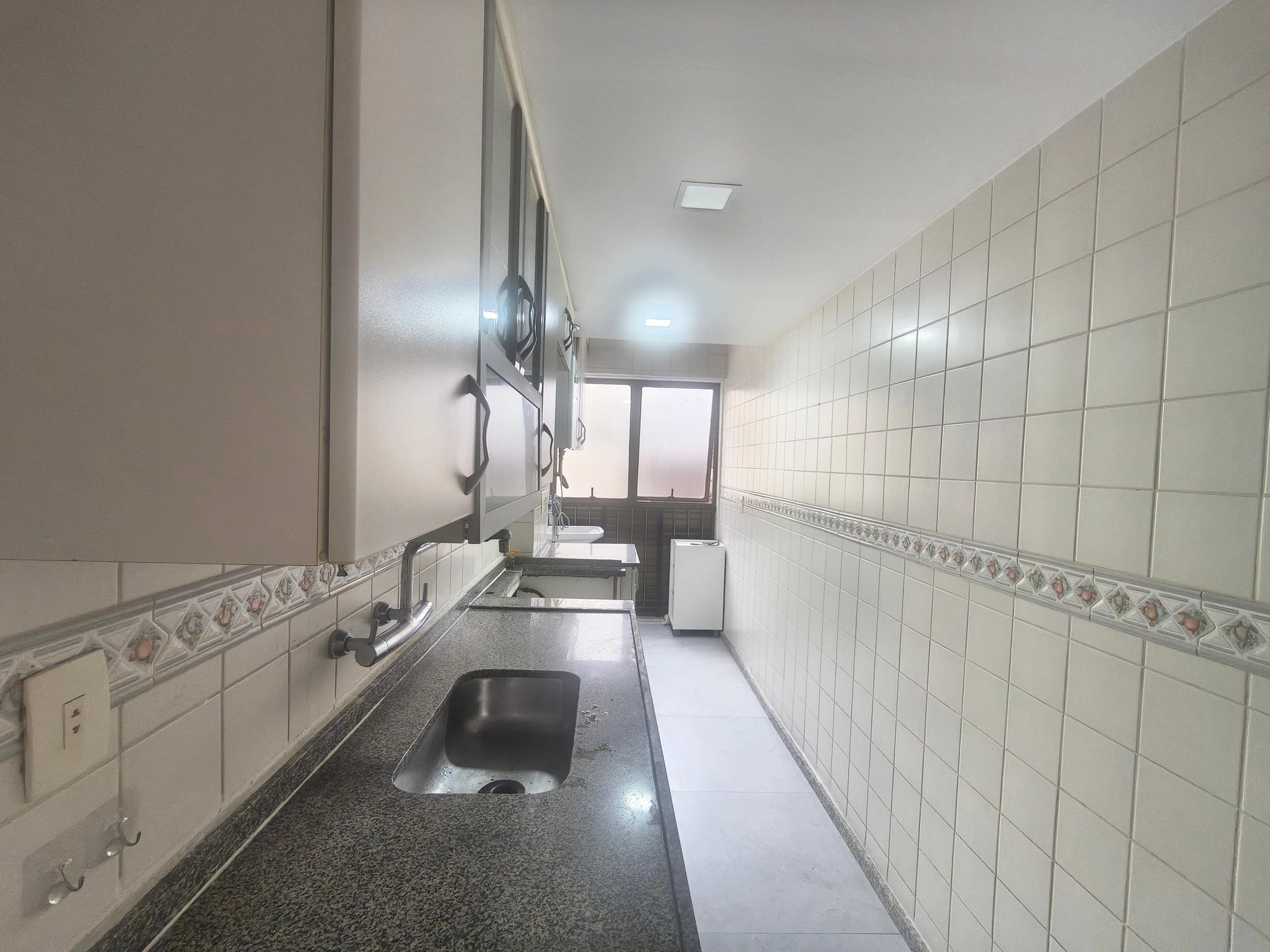 Балкон з грилем та 2 спальні: квартира 129 м² — photo 43