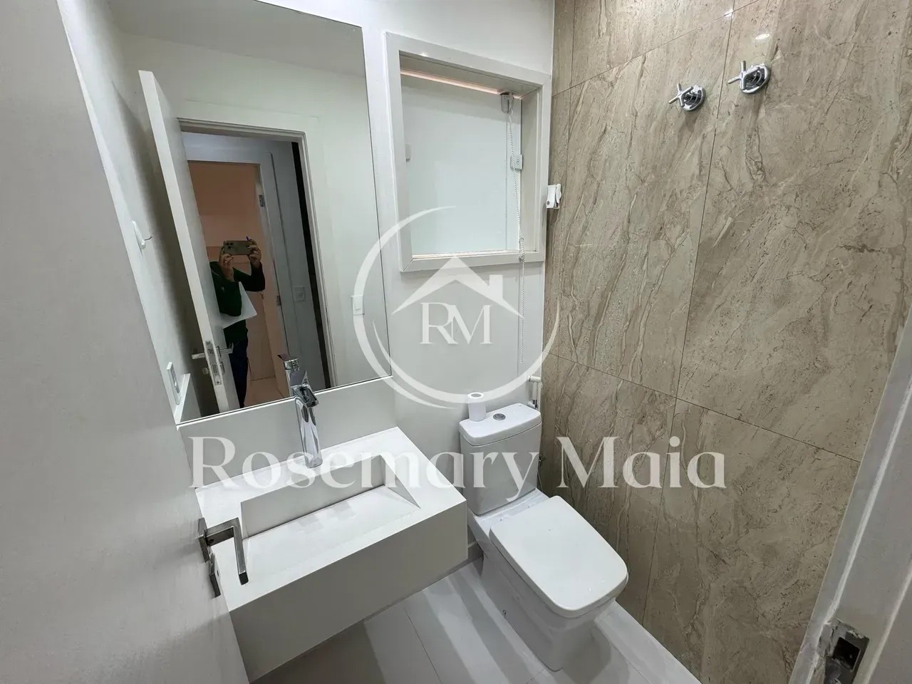 Furnished house with 4 bedrooms and 360 m² — photo 11