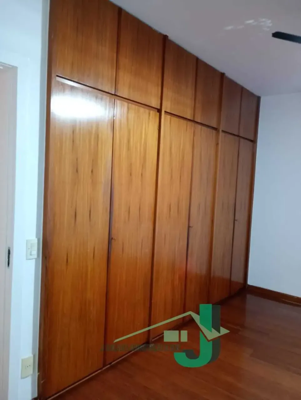 3-bedroom apartment with 3 bathrooms and 2 parking spots — photo 13