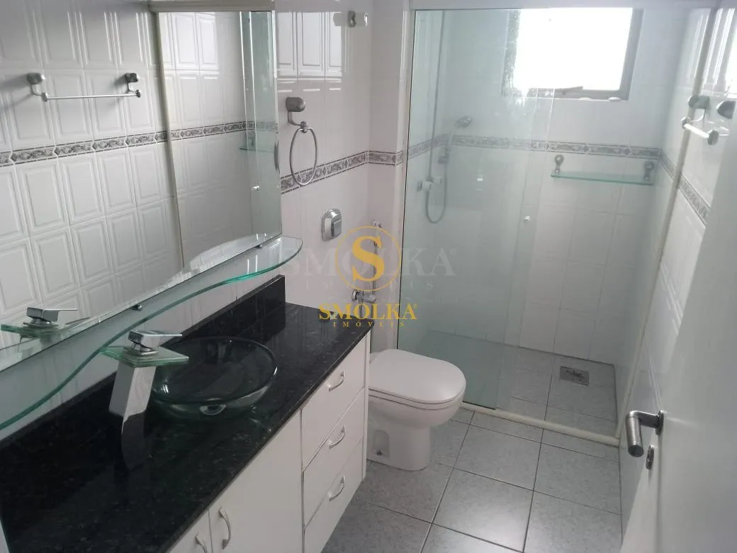 3-bedroom apartment with a water view in Florianópolis — photo 36