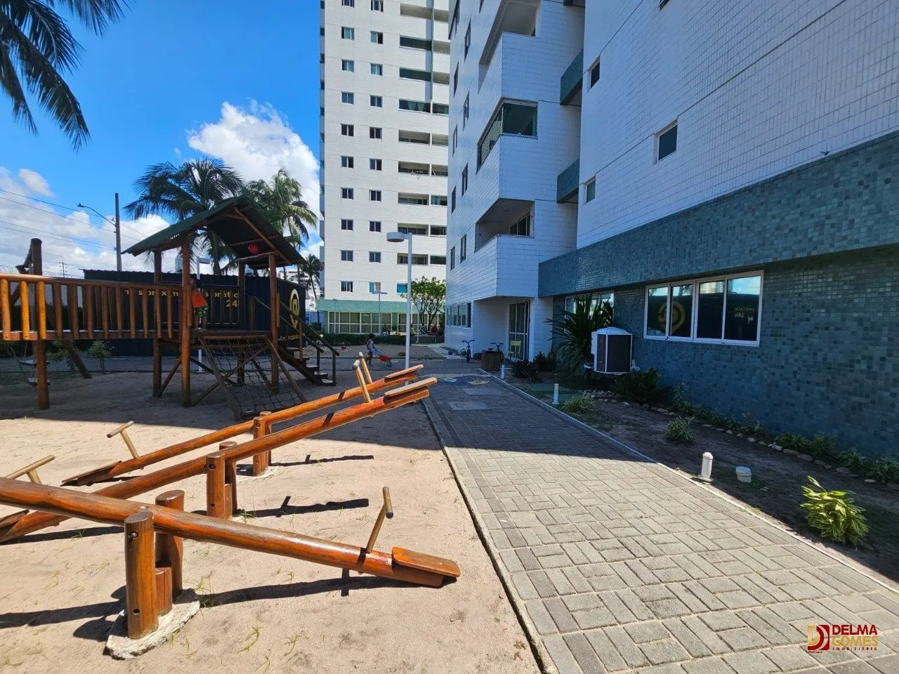 Квартира 80 м² с приватным садом и балконом — photo 9