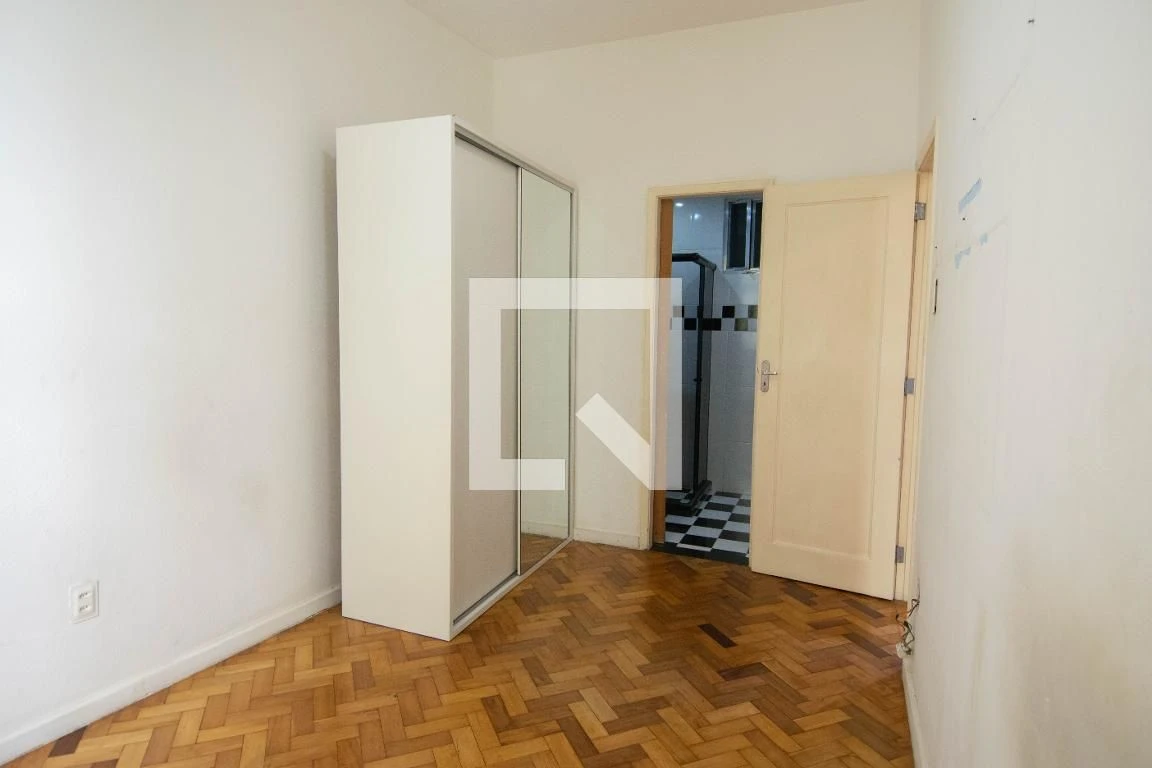 Apartamento, 30 m², com piso de madeira ou laminado — photo 15