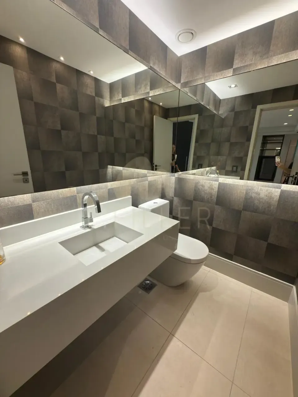 Apartment with 4 bedrooms and 5 bathrooms, 380 m² — photo 8