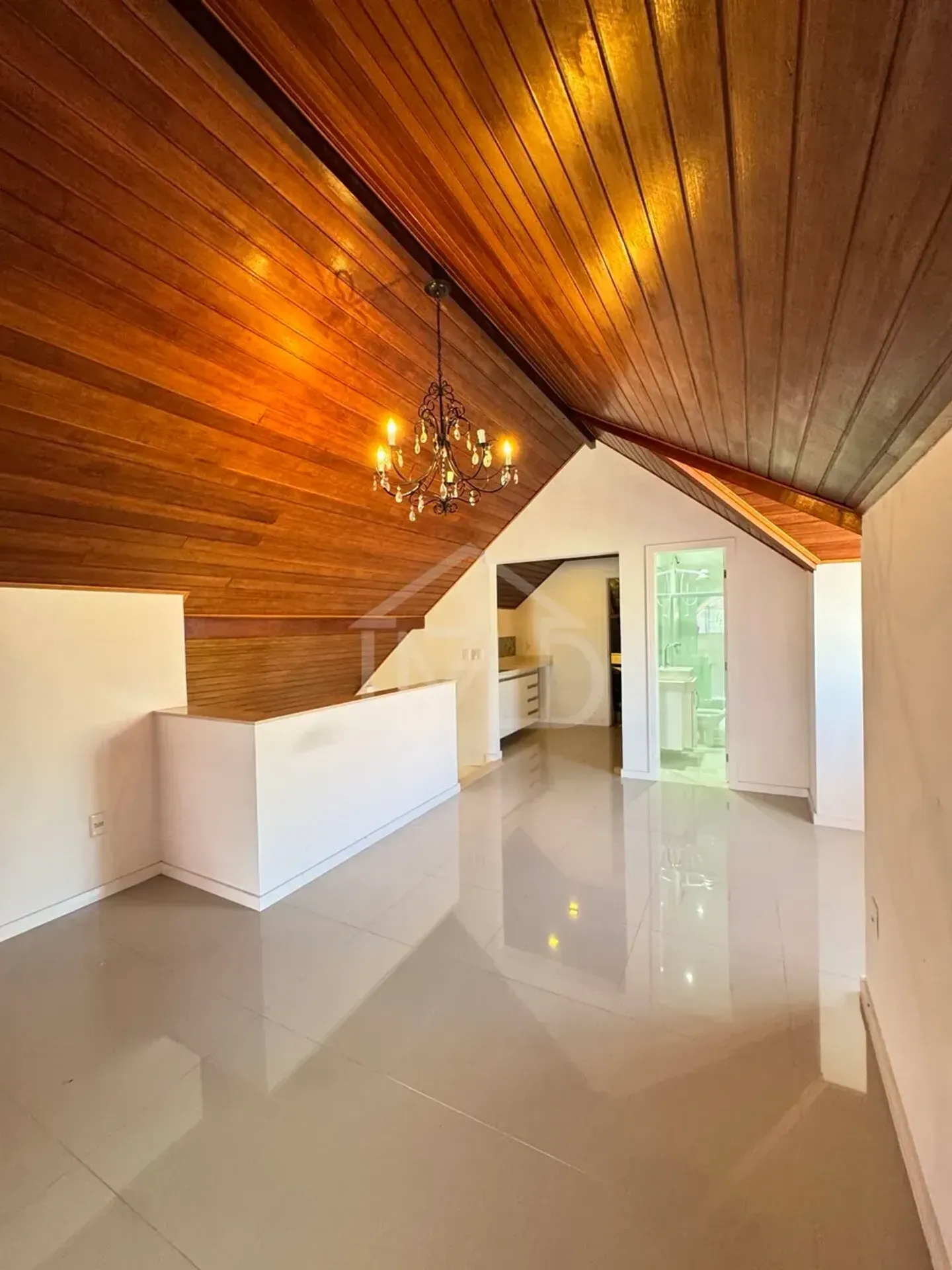 House 390 m² with 5 bedrooms and an open-plan kitchen — photo 21