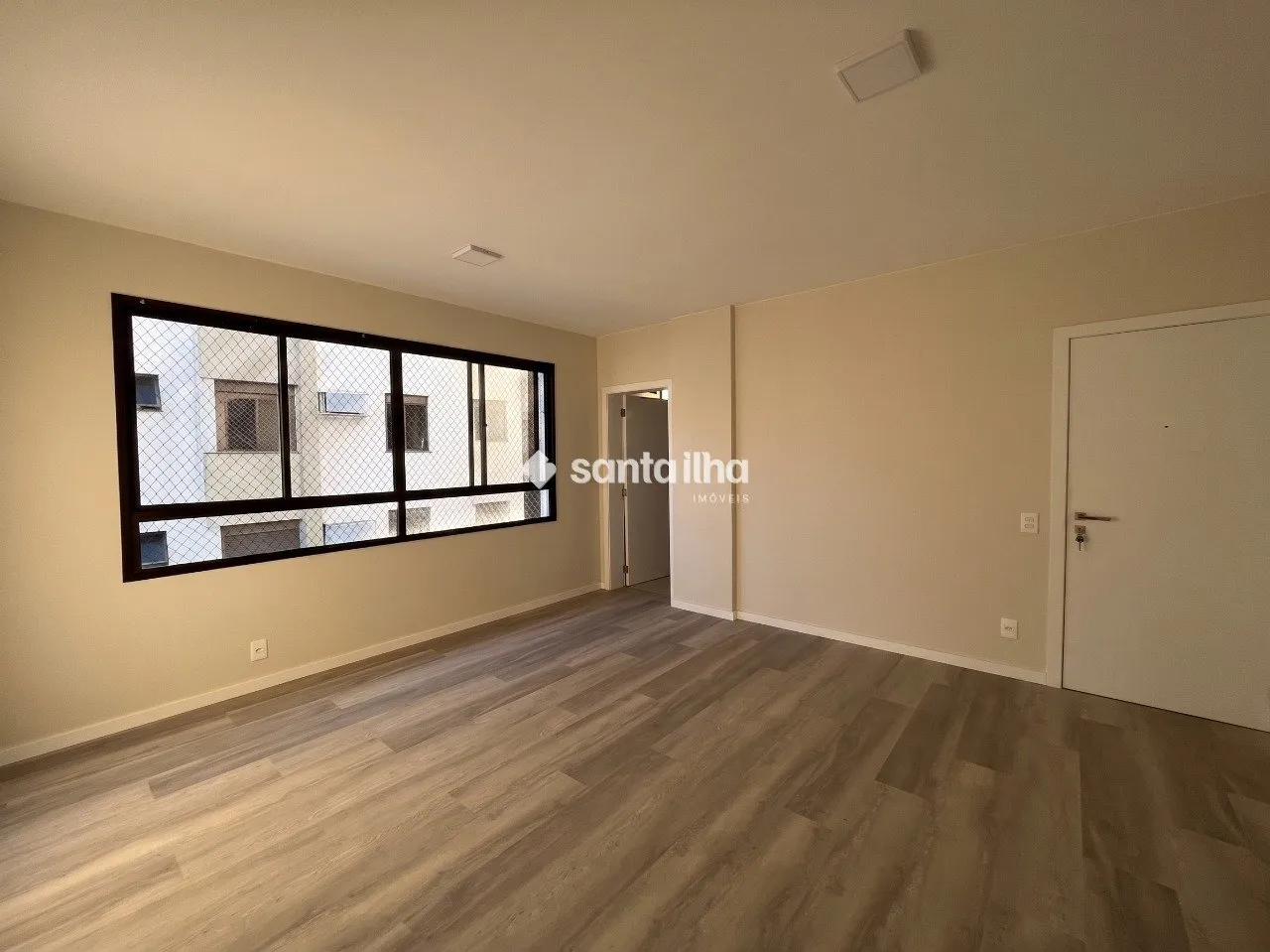 Apartment with 2 bedrooms, 2 bathrooms on the 9th floor