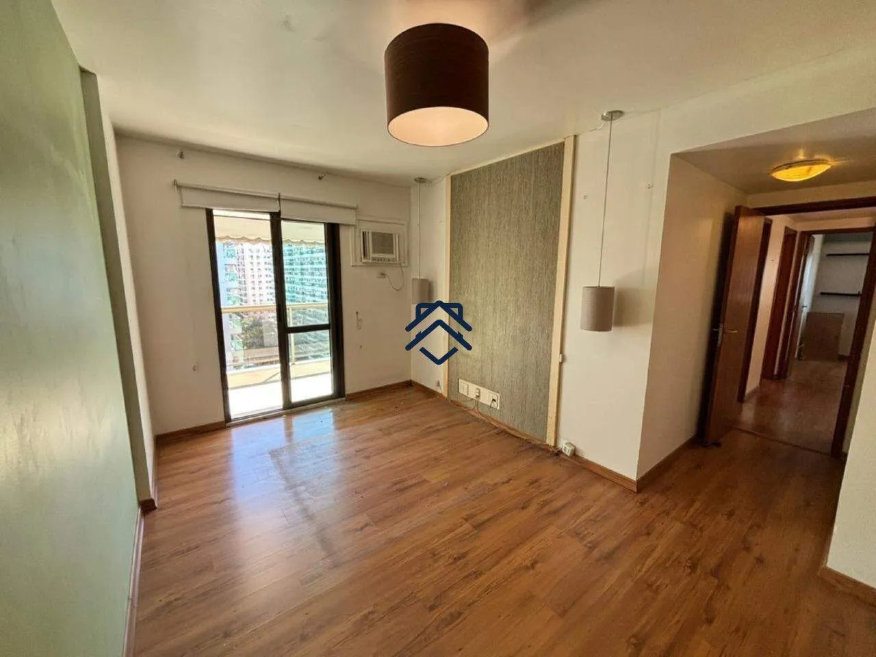4-bedroom apartment with 2 enclosed balconies — photo 19