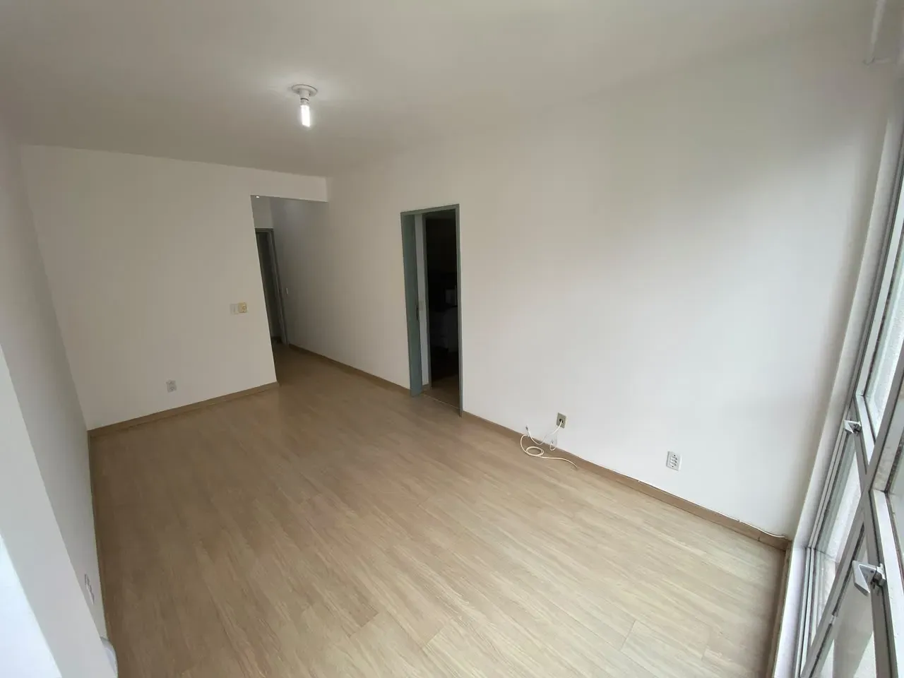 Apartment on the 7th floor with a glass-enclosed balcony — photo 9