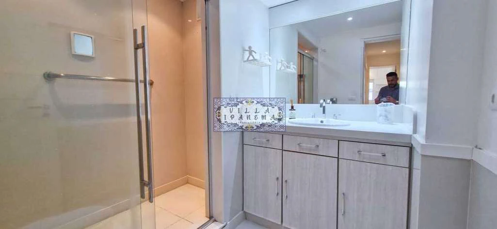 2-bedroom apartment with balcony and floor-to-ceiling windows — photo 30