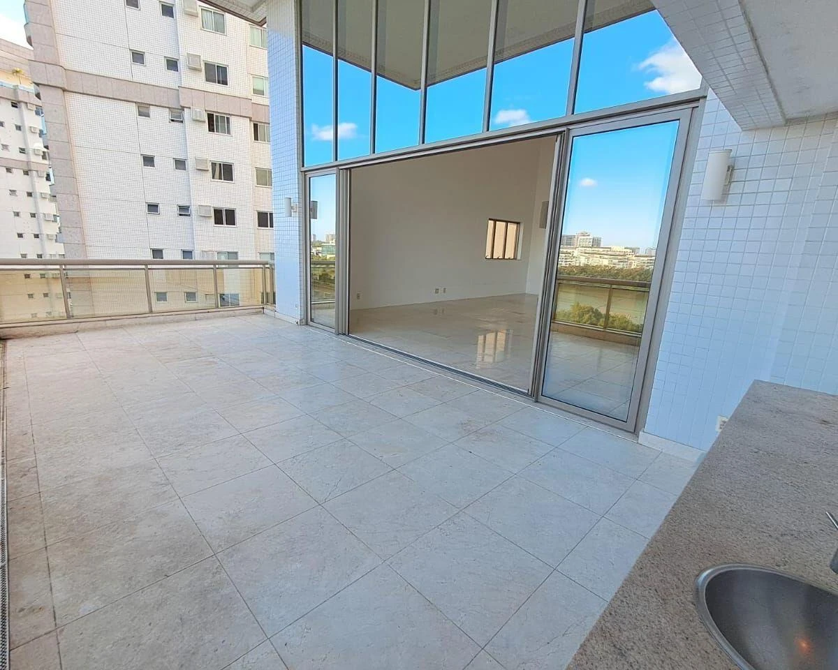4-suite apartment with 370 m² and private BBQ area — photo 33