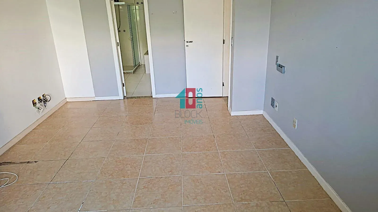 Condominium house with 4 bedrooms and closed kitchen — photo 22