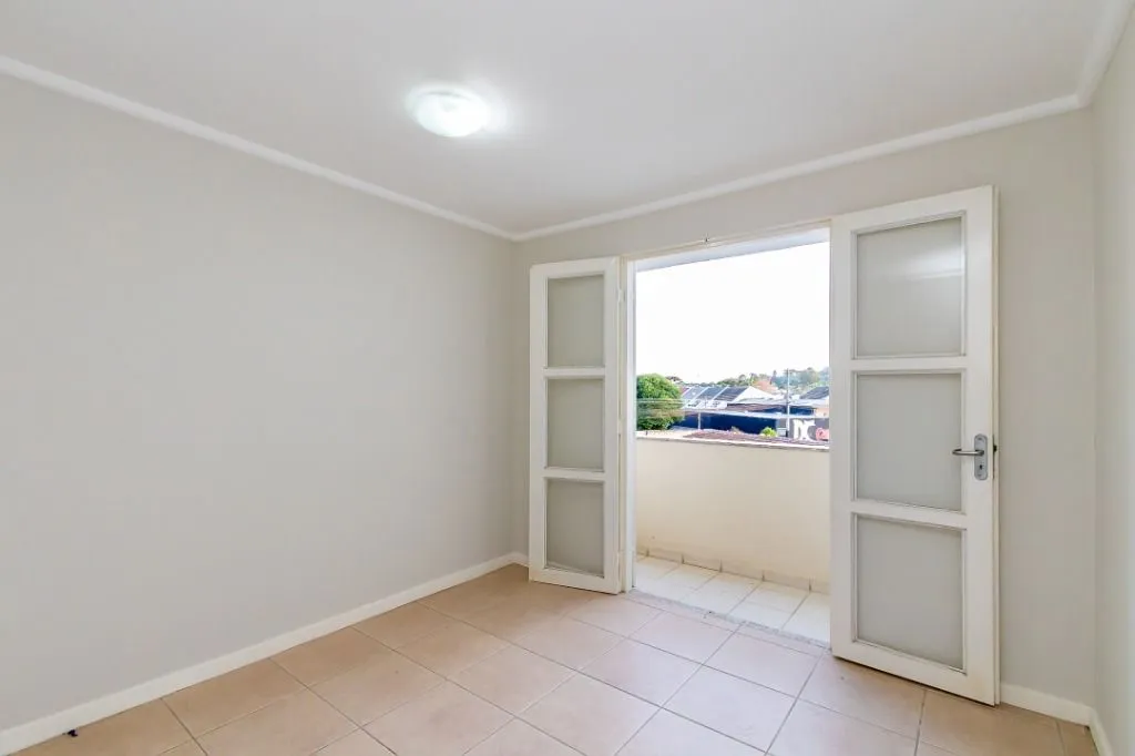 Unfurnished house with 4 bedrooms and 150 m² — photo 9