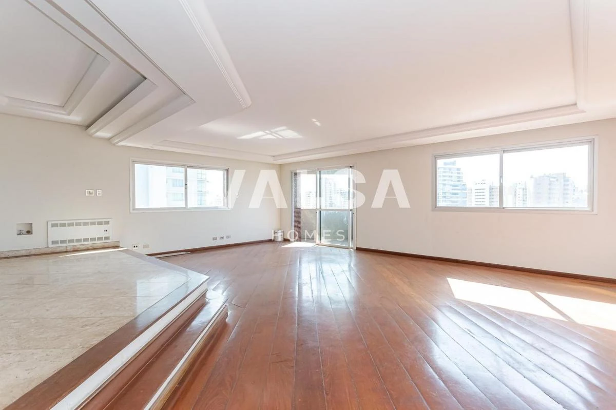 Apartment, 441 m², with floor-to-ceiling windows
