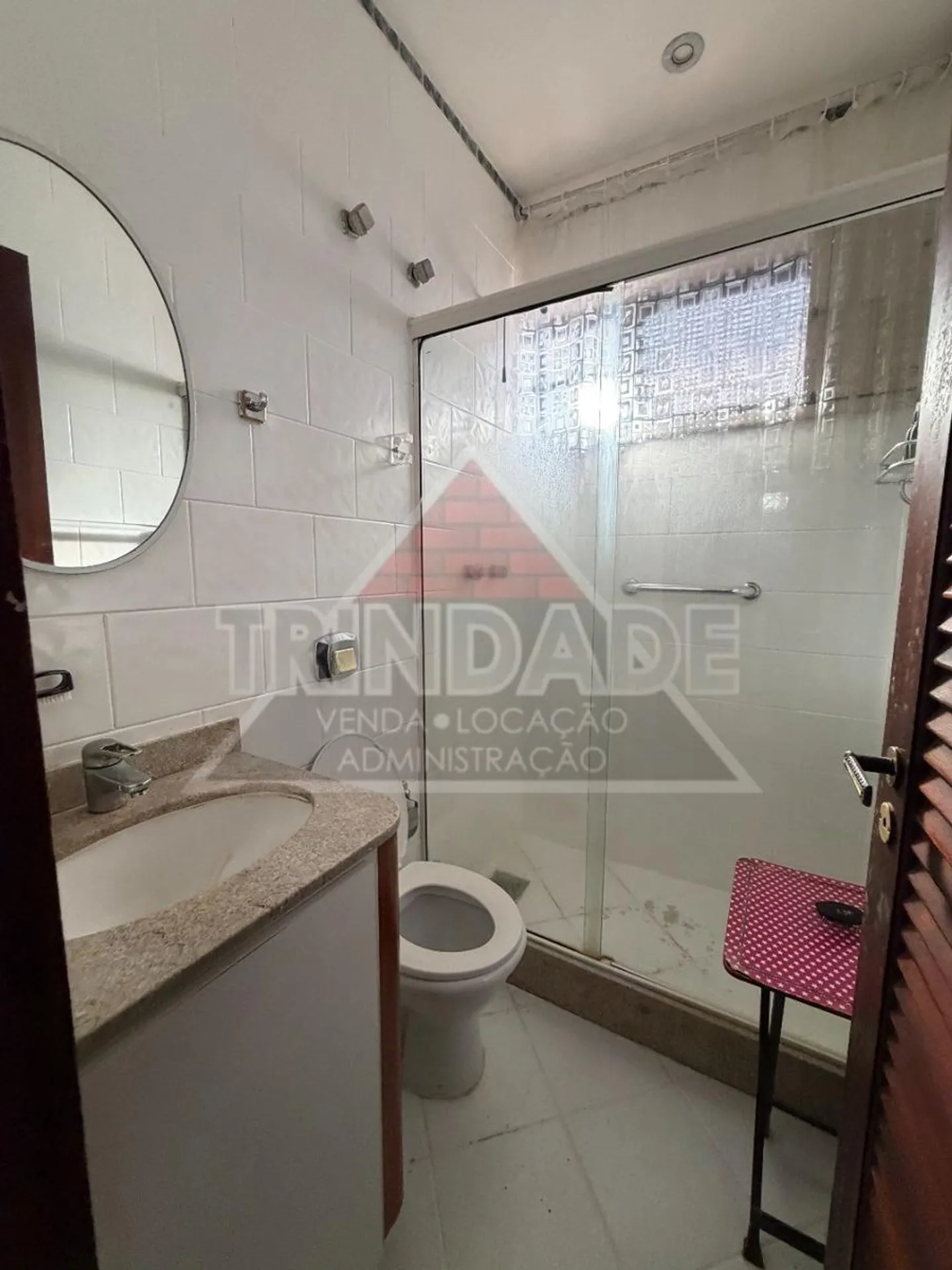 Bathtub in a 6-bedroom apartment, 647 m² — photo 29