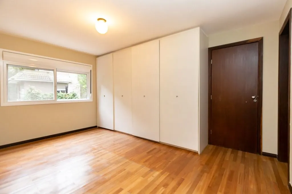 Casa industrial sin amueblar con 3 dormitorios y 890 m² — photo 6